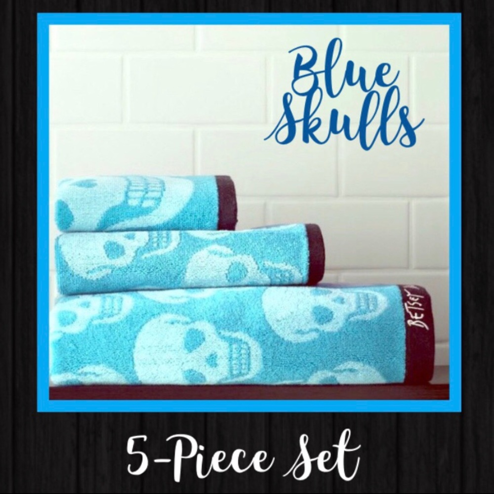 NWT Betsey Johnson 5- Piece Towel Set Aqua Skulls - Picture 3 of 6